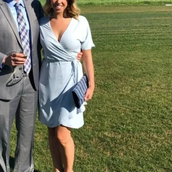 Aritzia Babaton  Wallace Wrap Dress Sky Blue Size Small - Picture 2 of 8